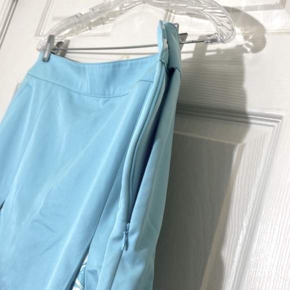 IZOD Light Blue Golf Skirt Skorts With Pockets Size 12 - Picture 5 of 9